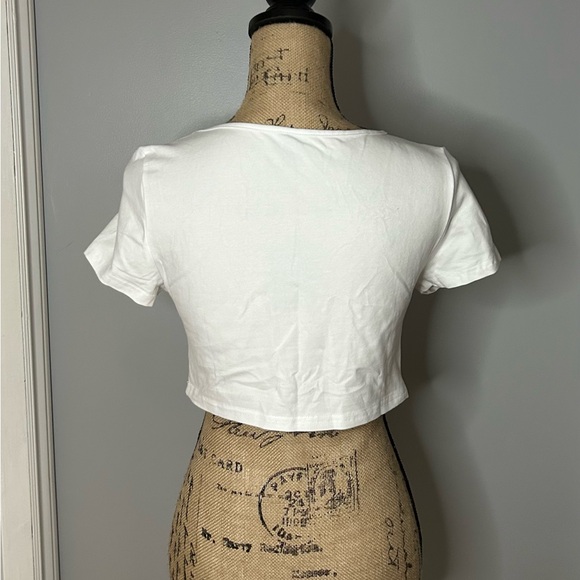White scoopneck crop top - Picture 2 of 2